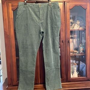 Beautiful green corduroy straight leg pants by Coldwater Creek. NWT! 16P